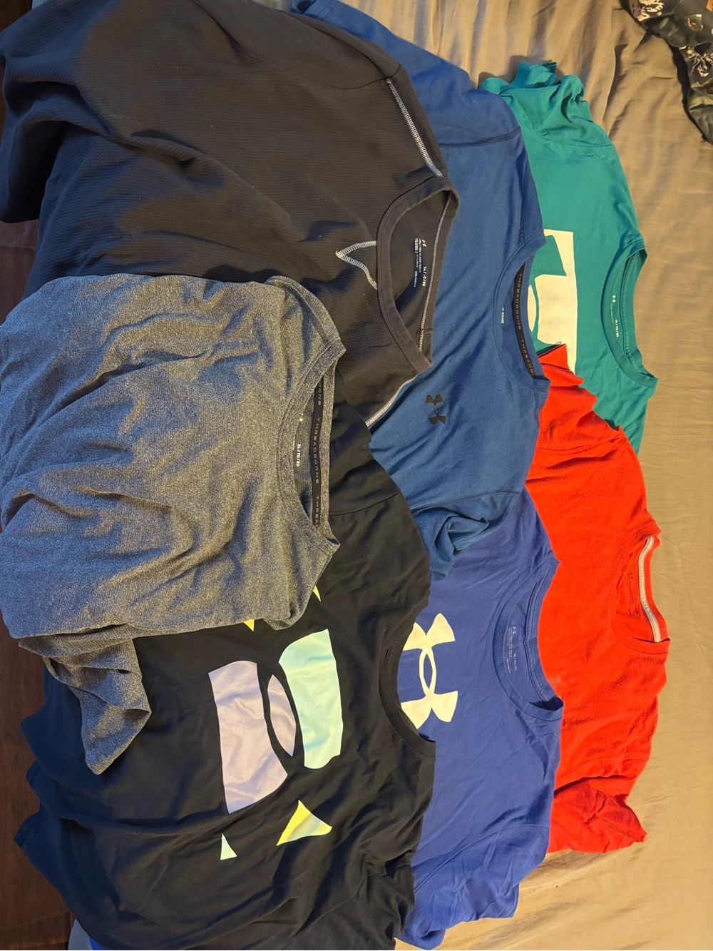 Men’s UA shirt bundle